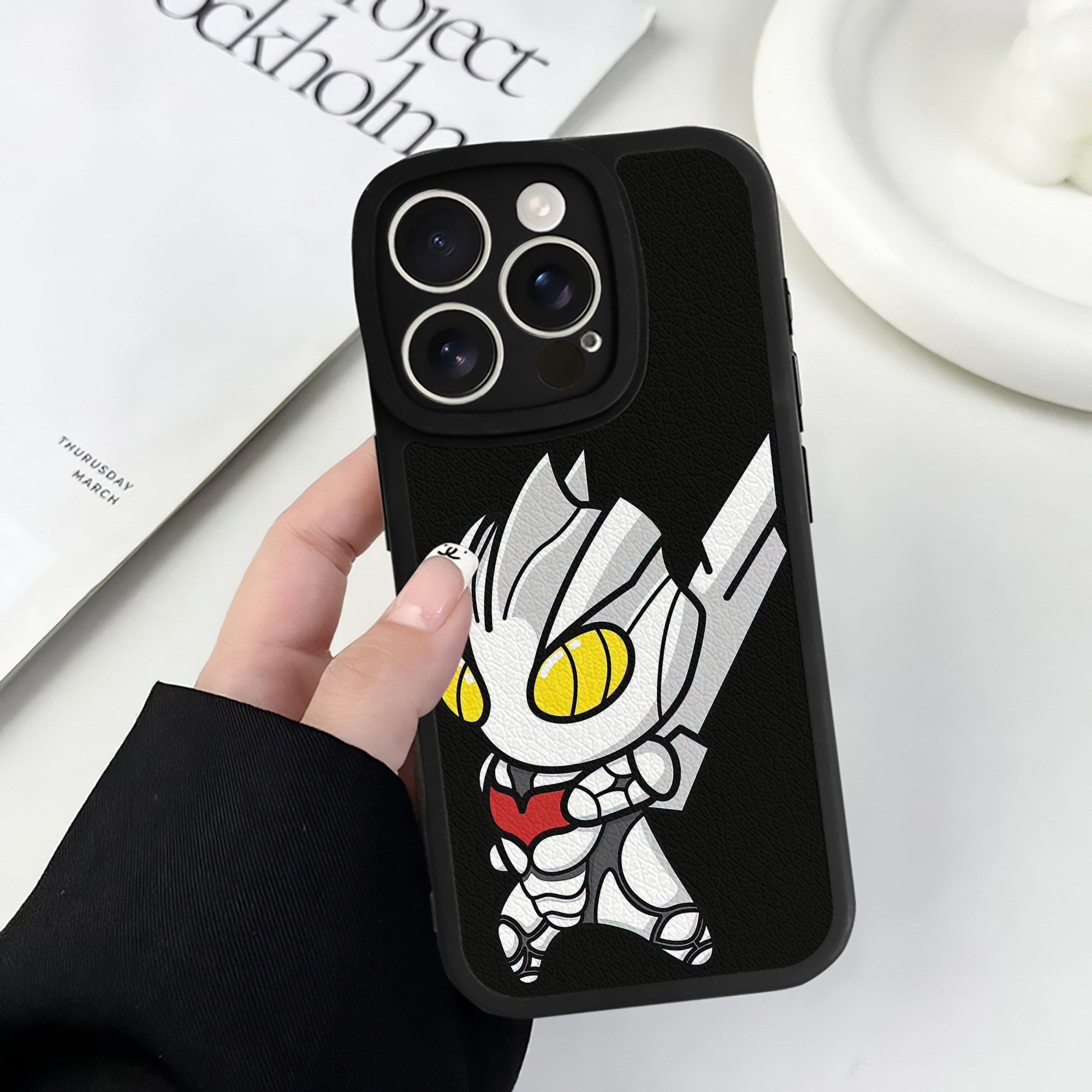 （画像用） ウルトラマン Ultraman 【iPhone 16シリーズ対応】シリコンスマホケース（レザー調） 材質：シリコン